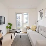 Modern Apartment Next To Ozas Park By Urban Rent