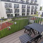 Modern Apartment Next To Ozas Park By Urban Rent