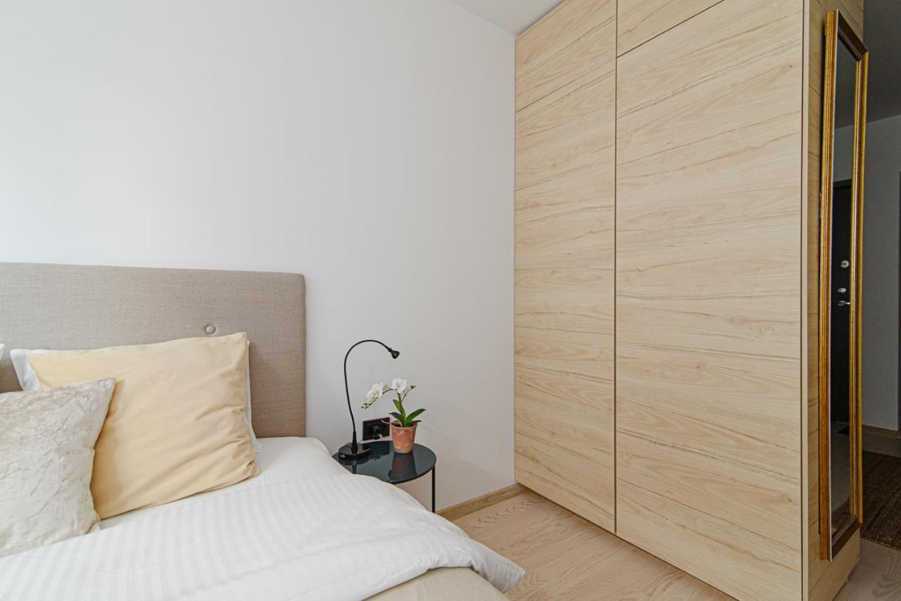 Modern Next To Ozas Park By Urban Rent Appartamento VNO